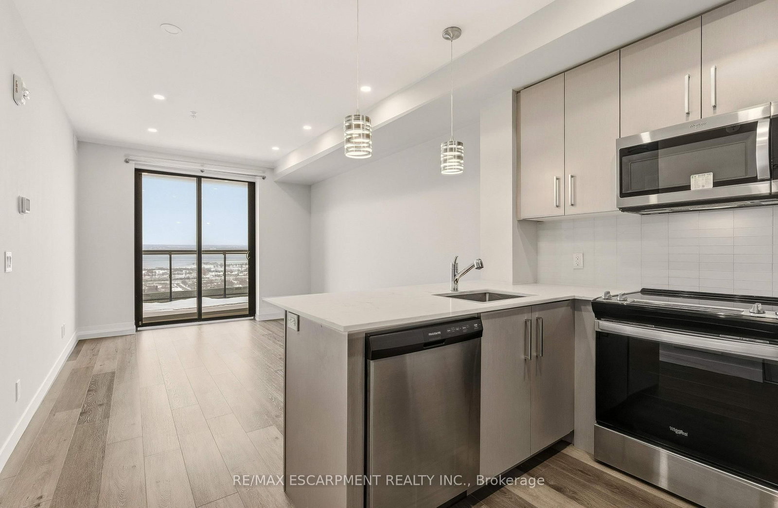 Condo for sale at 2308-15 Queen Street, Hamilton, Ontario, L8P 0C6 - Central - MLS: X12939588