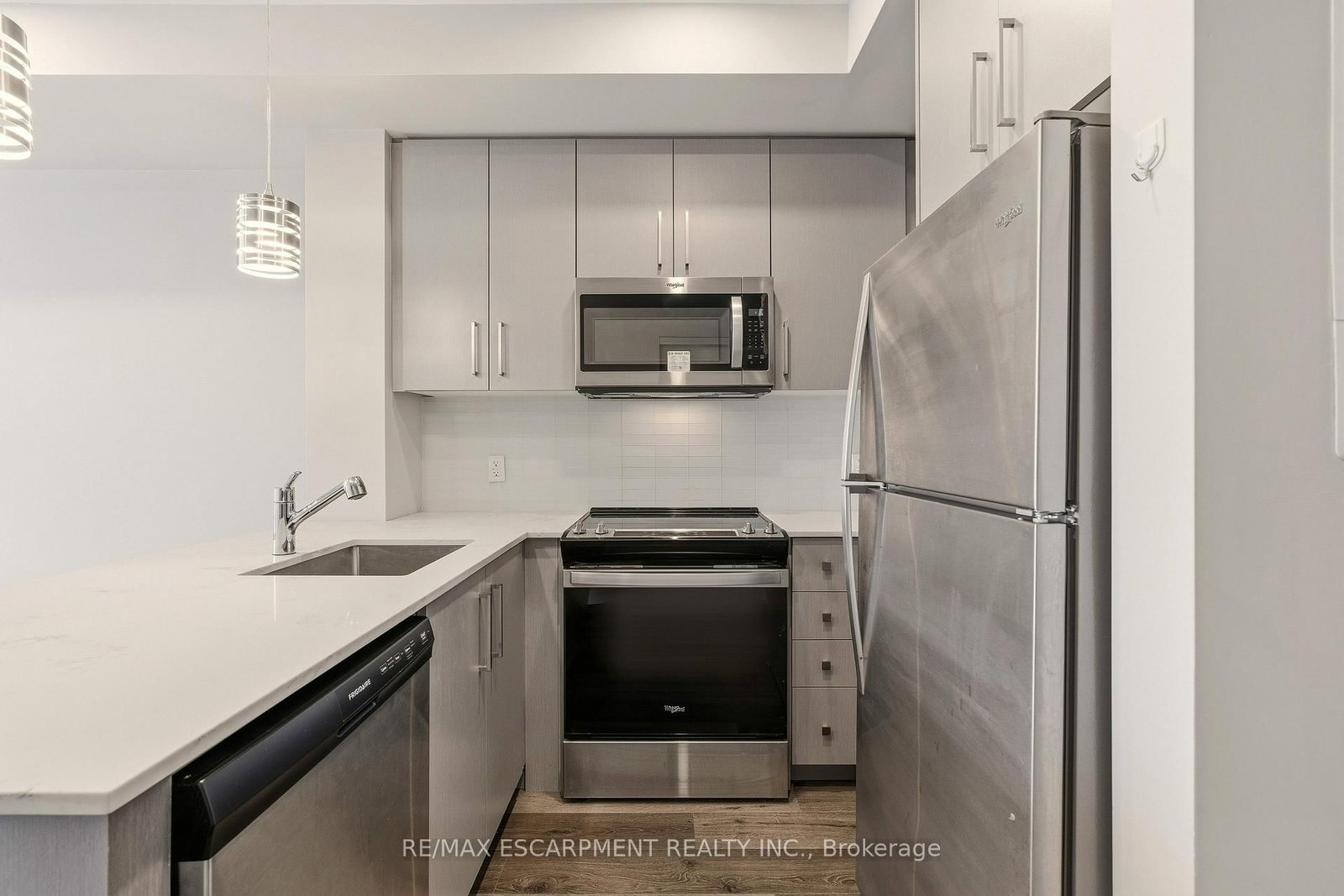 Condo for sale at 2308-15 Queen Street, Hamilton, Ontario, L8P 0C6 - Central - MLS: X12939588