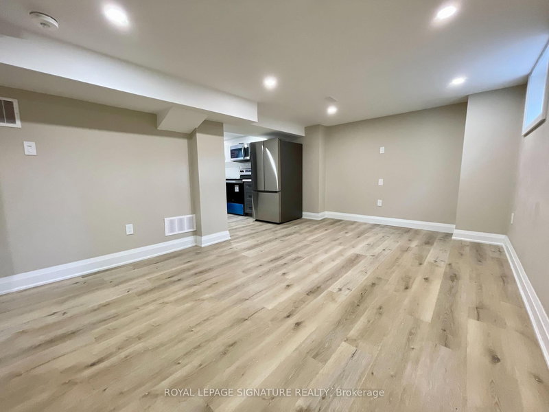 Bsmt - 282 East 18th St, Hamilton, L9A 4P6 | Image 3