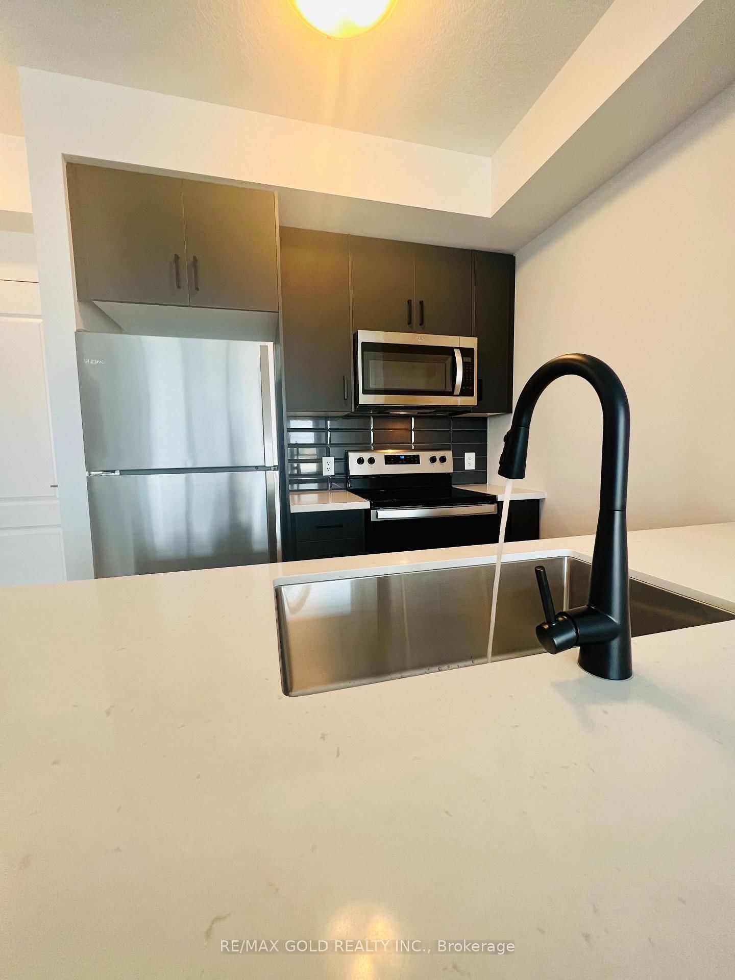 460 Dundas Street E, Unit 404 - Photo 12