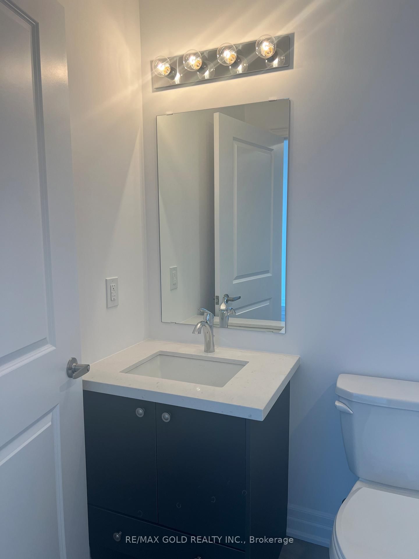 460 Dundas Street E, Unit 404 - Photo 17