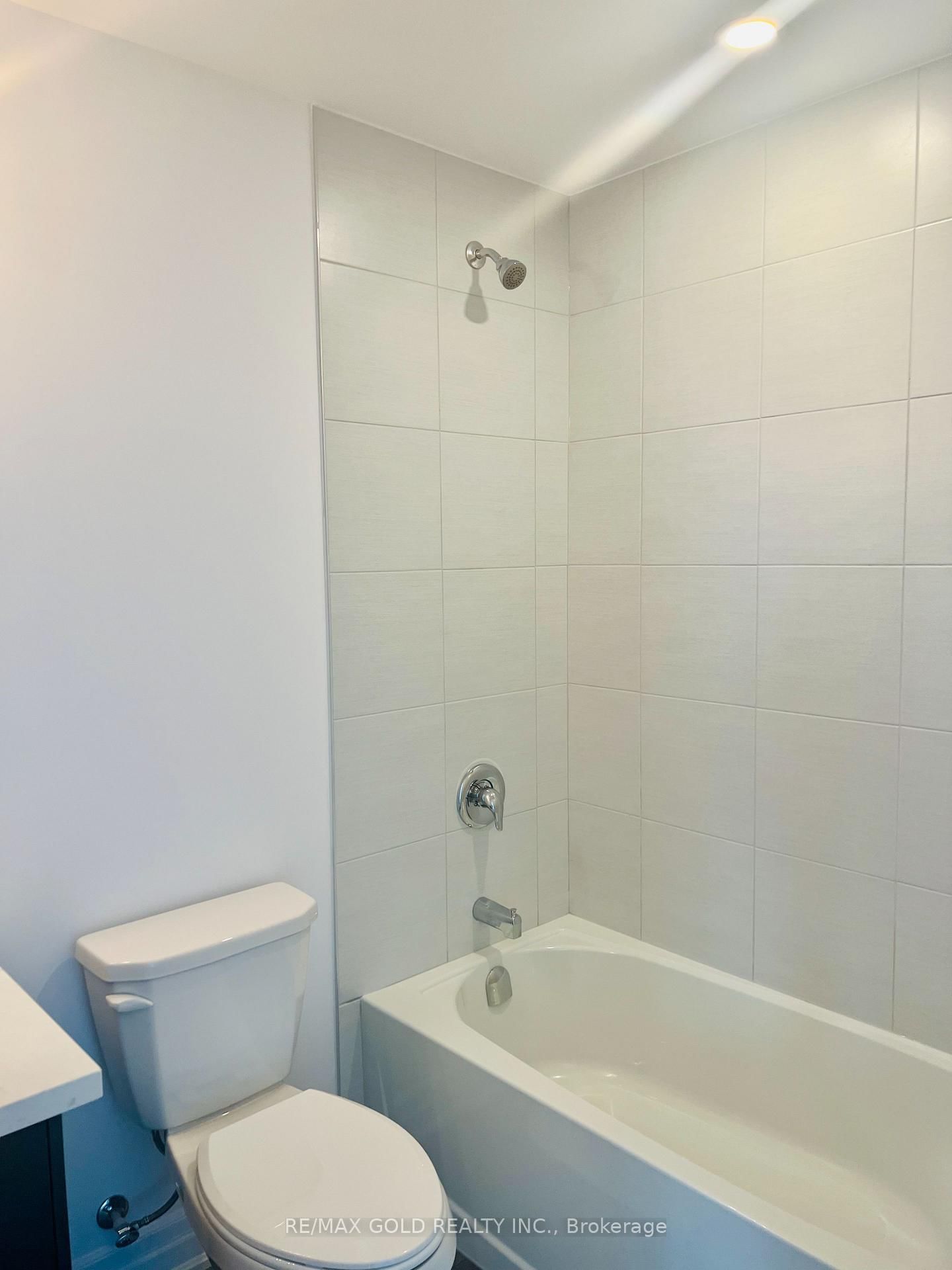 460 Dundas Street E, Unit 404 - Photo 18