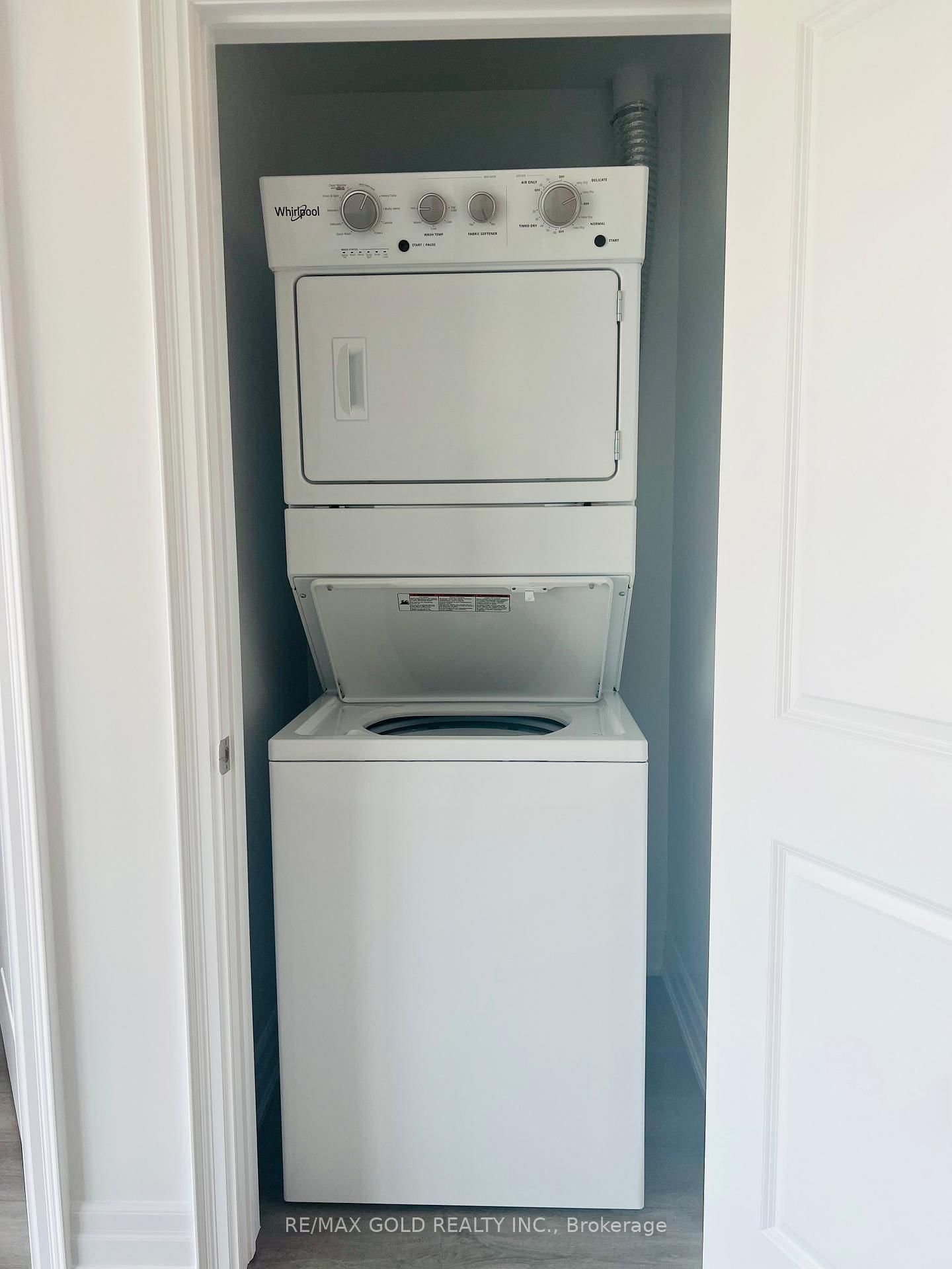 460 Dundas Street E, Unit 404 - Photo 20