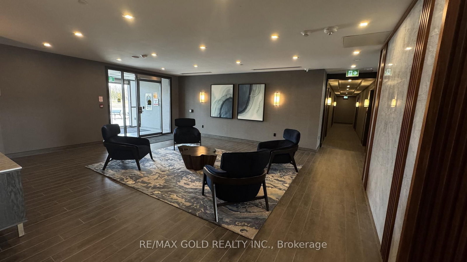 460 Dundas Street E, Unit 404 - Photo 4