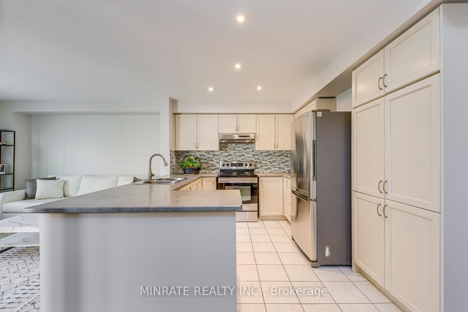 129 Harnesworth Crescent - Photo 6