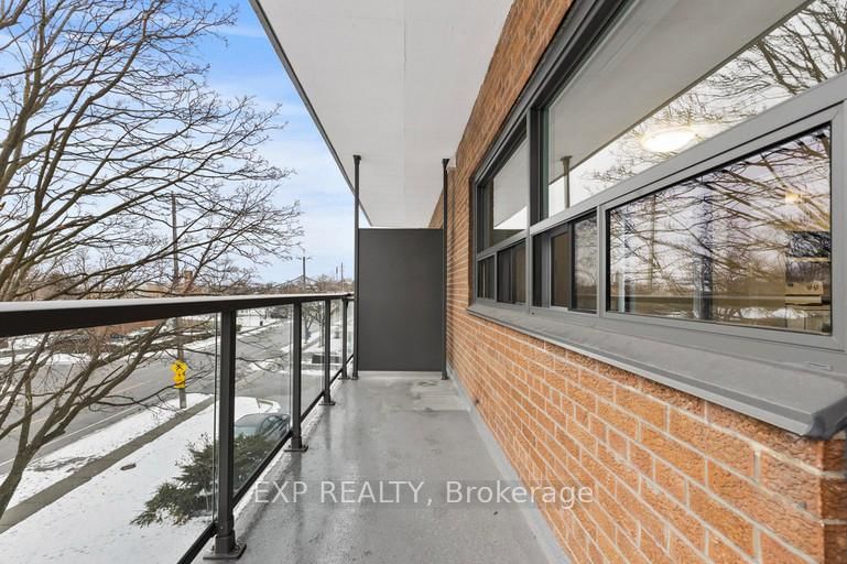 home for lease on 201-473 Linwell Road