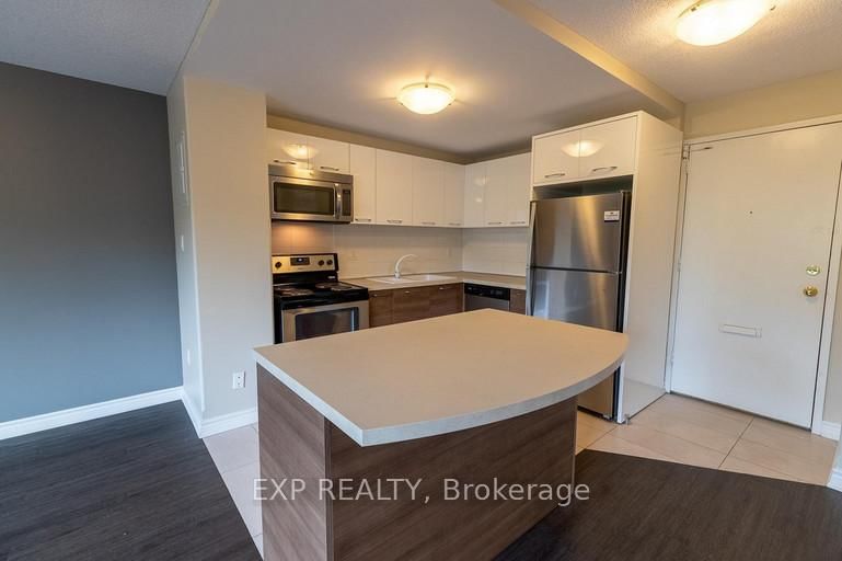 106 - 375 Scott St, St. Catharines, L2M 3W3 | Image 2