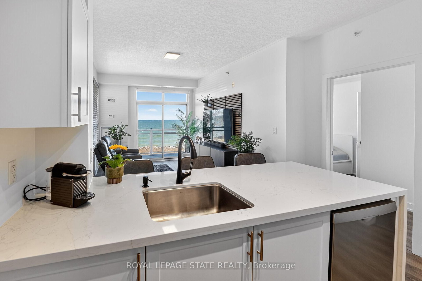 35 Southshore Crescent, Unit 327 - Photo 11