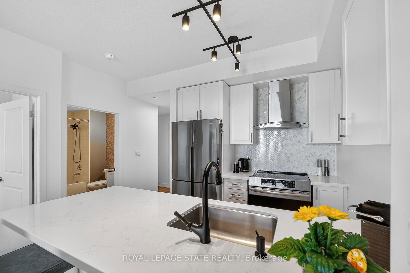 35 Southshore Crescent, Unit 327 - Photo 15