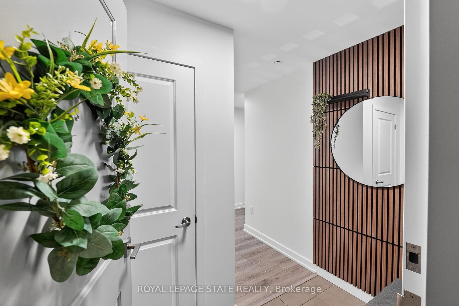 35 Southshore Crescent, Unit 327 - Photo 3