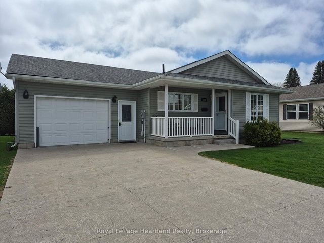 459 Richard Crescent