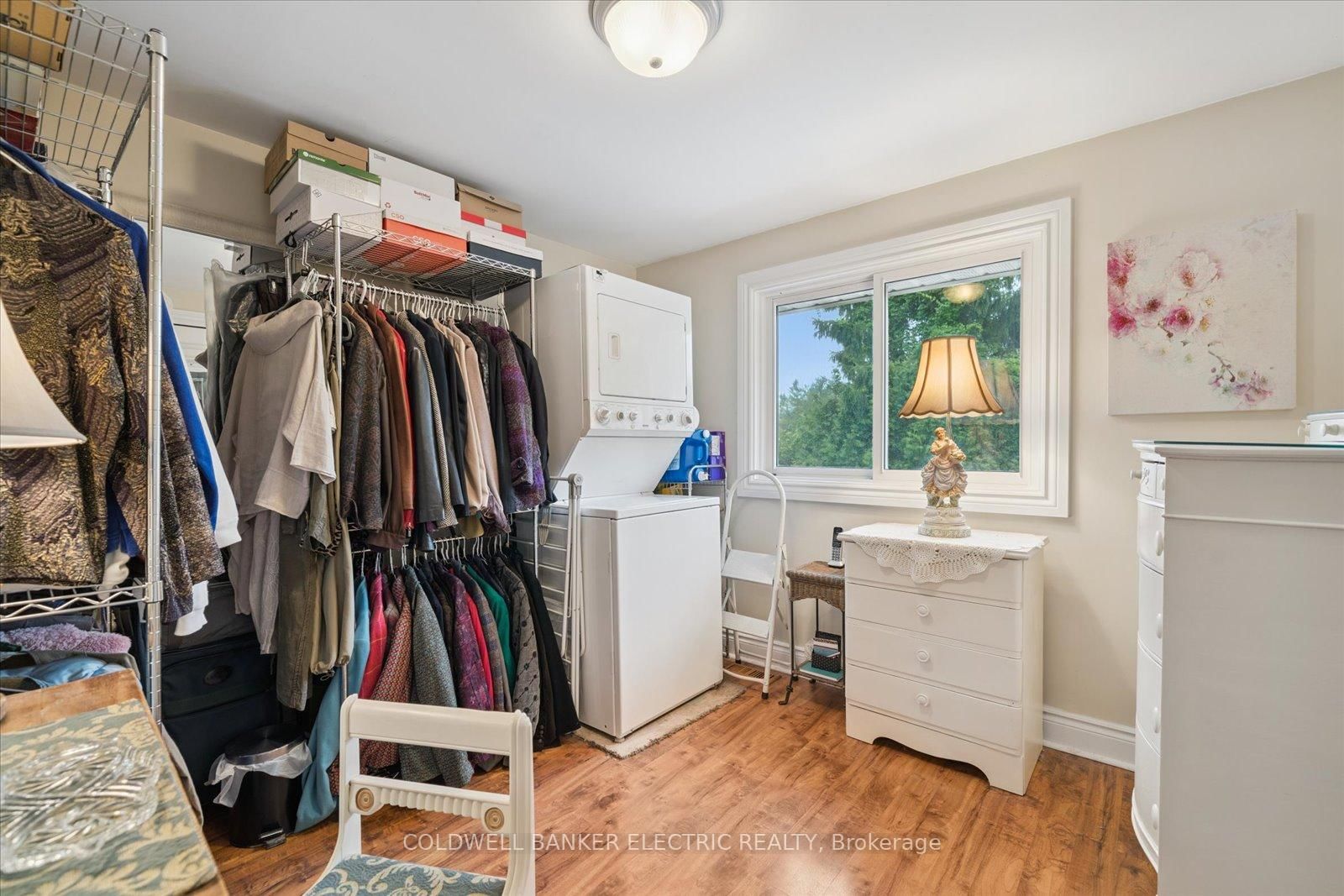 Detached House for sale at 11 Bayleaf Court, Peterborough, Ontario, K9K 1A2 - Monaghan Ward 2 - MLS: X12940252