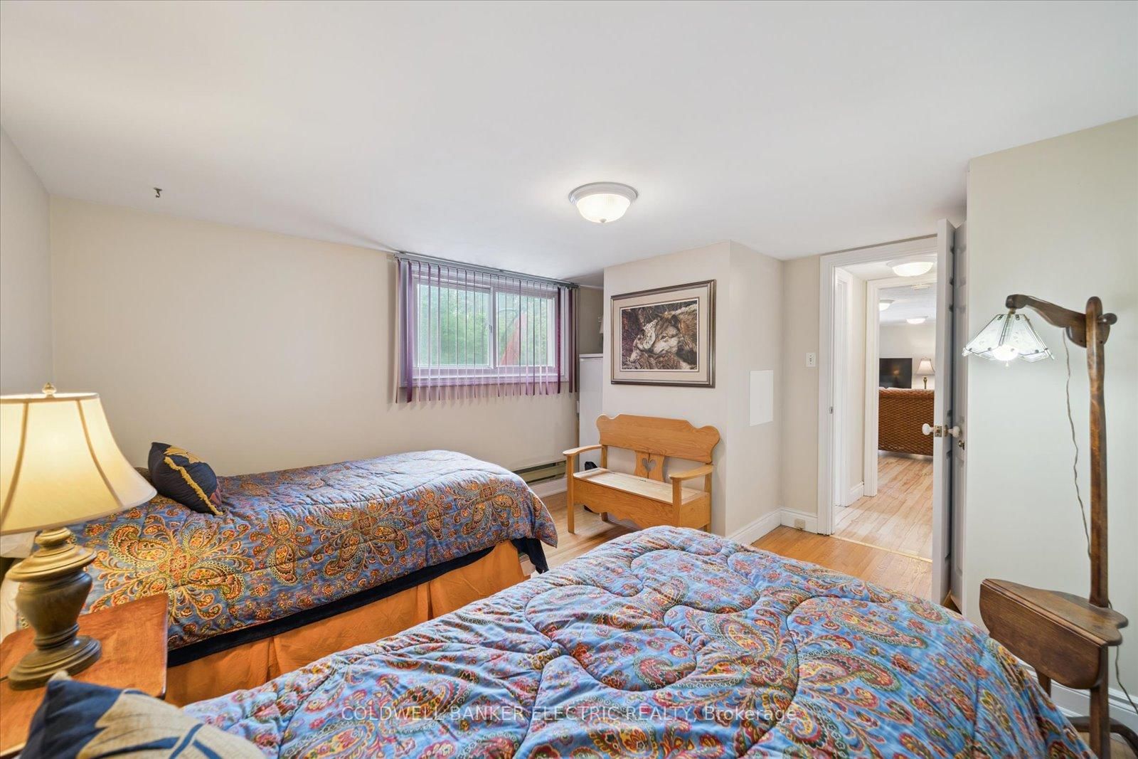 Detached House for sale at 11 Bayleaf Court, Peterborough, Ontario, K9K 1A2 - Monaghan Ward 2 - MLS: X12940252