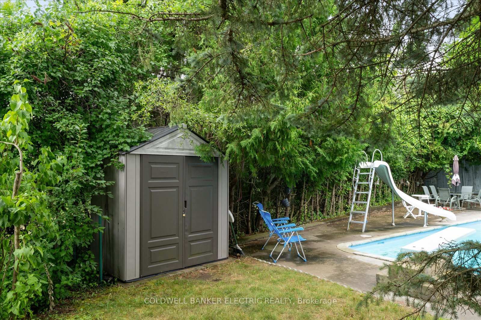 Detached House for sale at 11 Bayleaf Court, Peterborough, Ontario, K9K 1A2 - Monaghan Ward 2 - MLS: X12940252