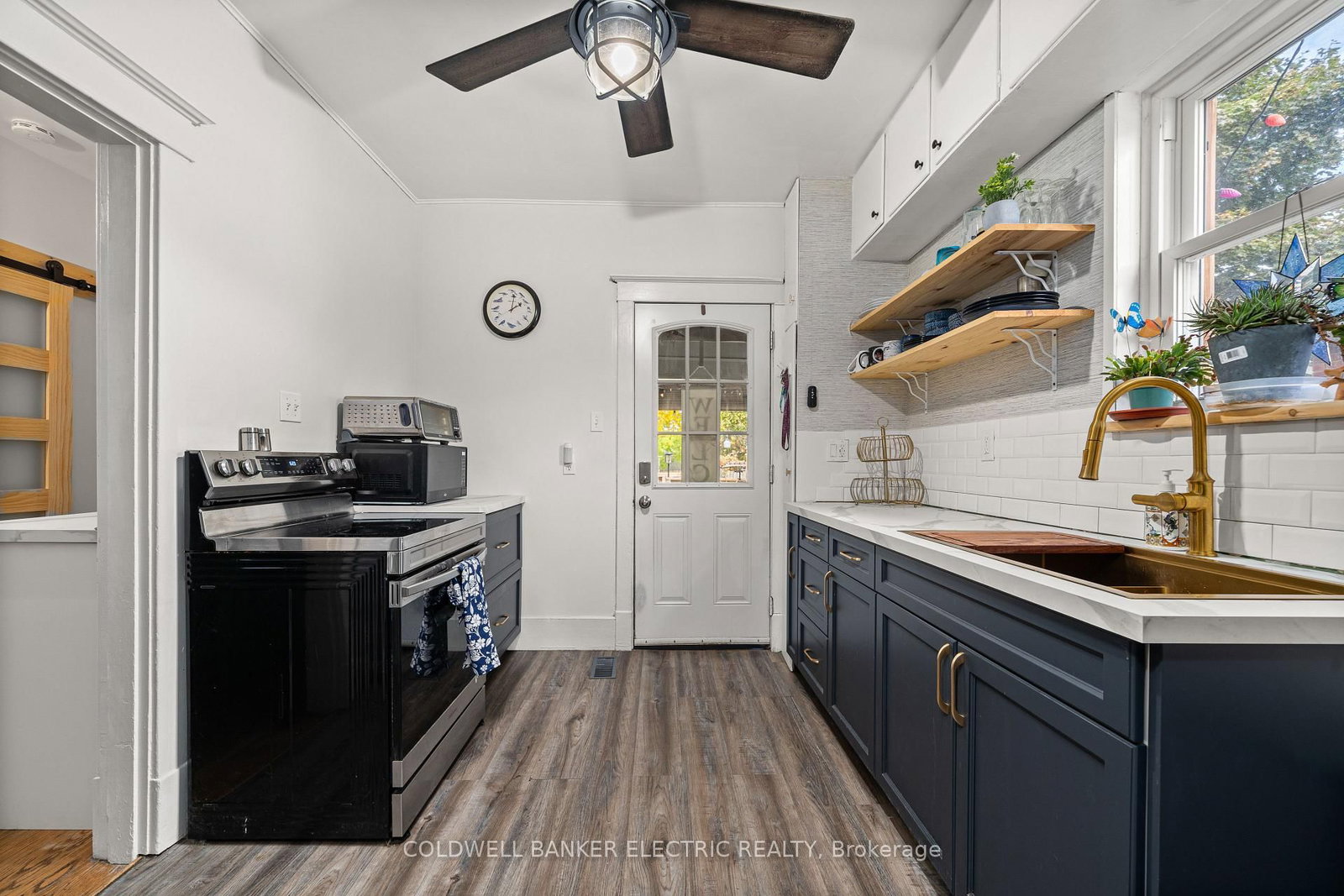 Detached House for sale at 112 Lansdowne Street, Peterborough, Ontario, K9J 1Y1 - Town Ward 3 - MLS: X12940304