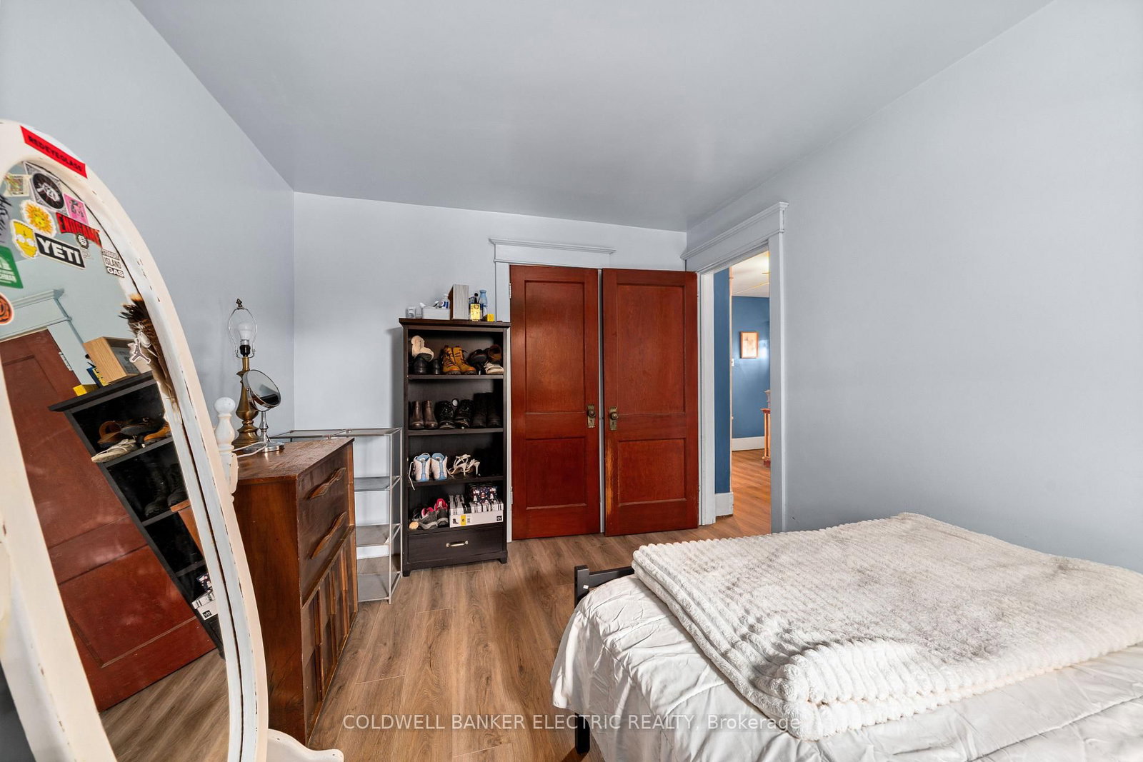 Detached House for sale at 112 Lansdowne Street, Peterborough, Ontario, K9J 1Y1 - Town Ward 3 - MLS: X12940304