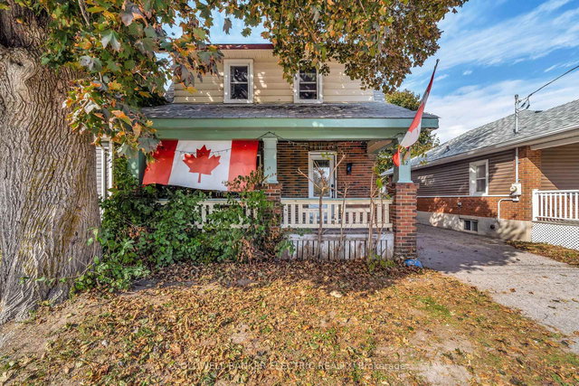 112 Lansdowne Street W