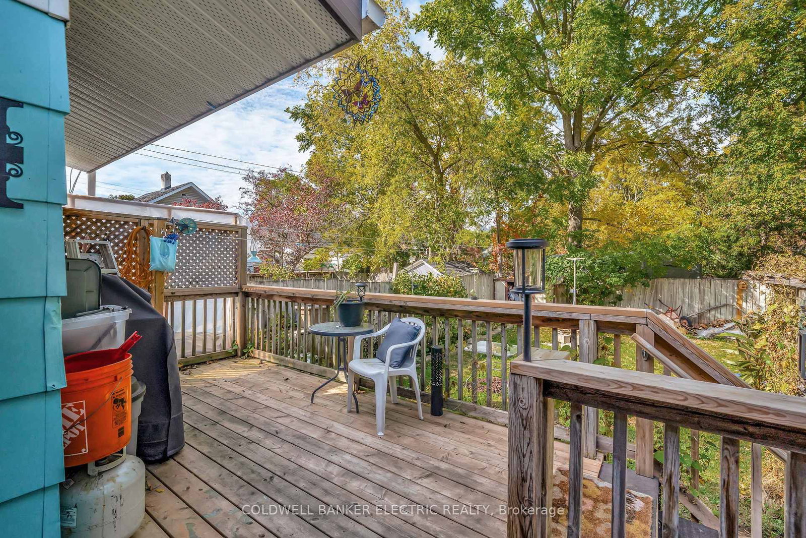 Detached House for sale at 112 Lansdowne Street, Peterborough, Ontario, K9J 1Y1 - Town Ward 3 - MLS: X12940304