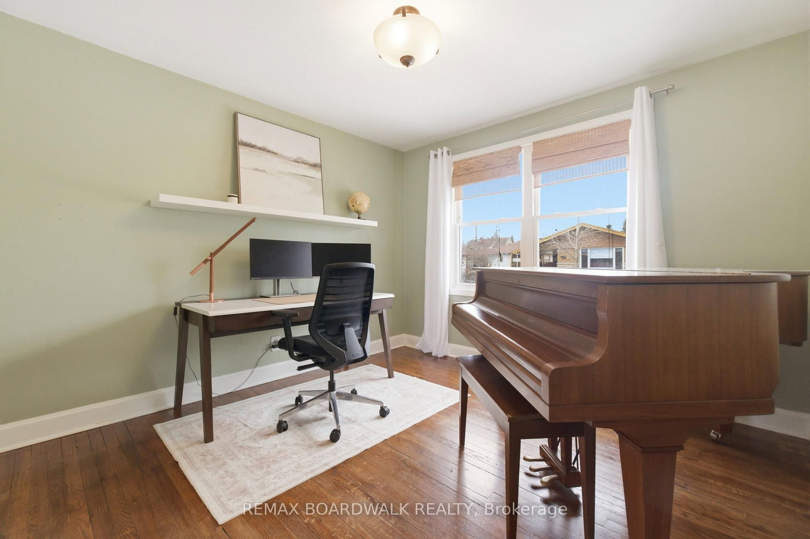 Listing Image 9