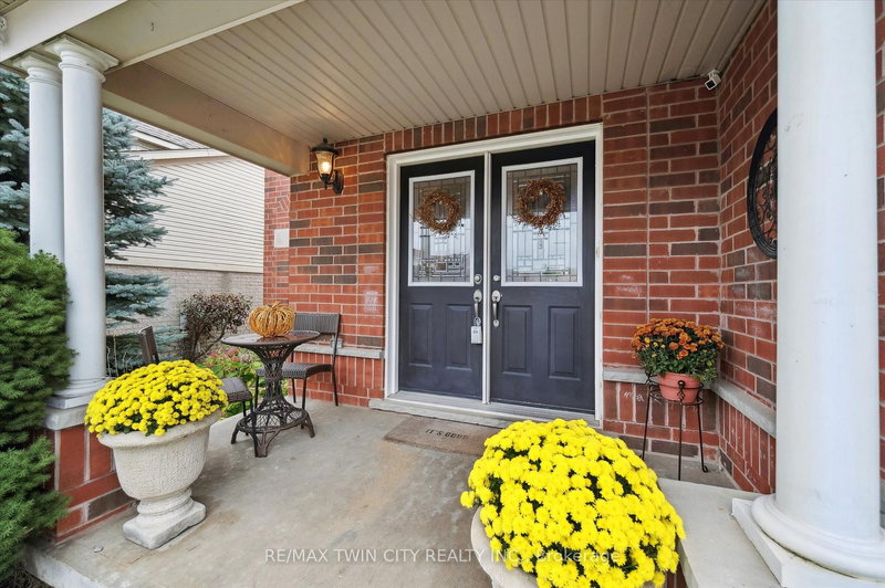 305 Pine Valley Dr, Kitchener, N2P 2V5 | Image 3