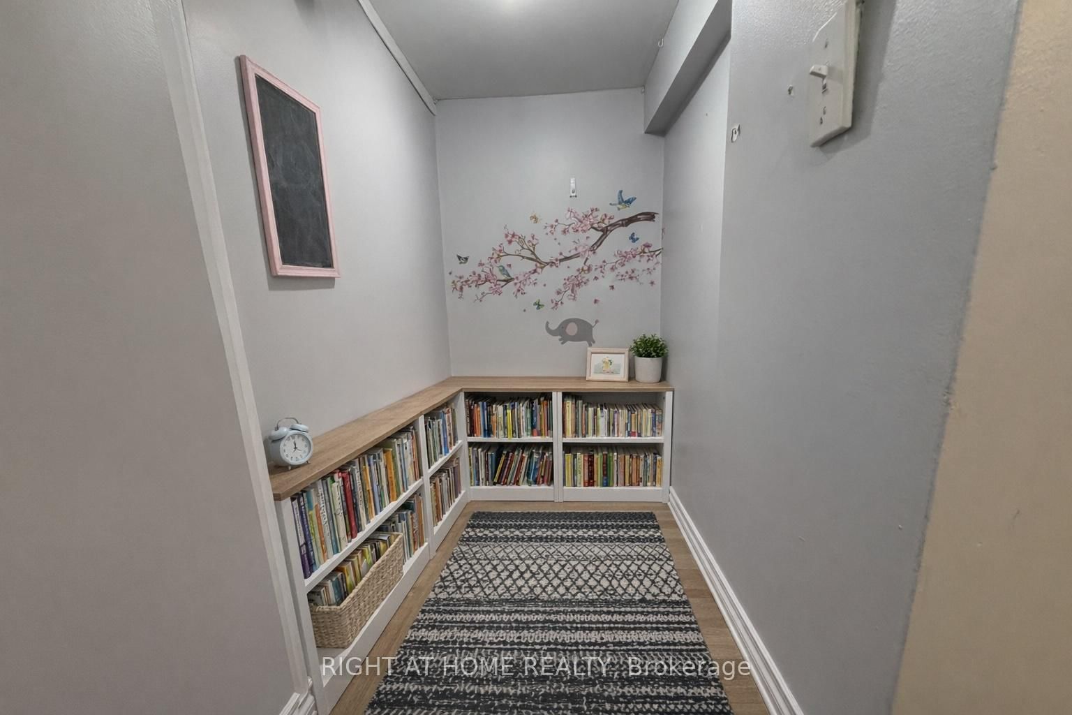 67 Brentwood Drive, Unit Lower - Photo 5