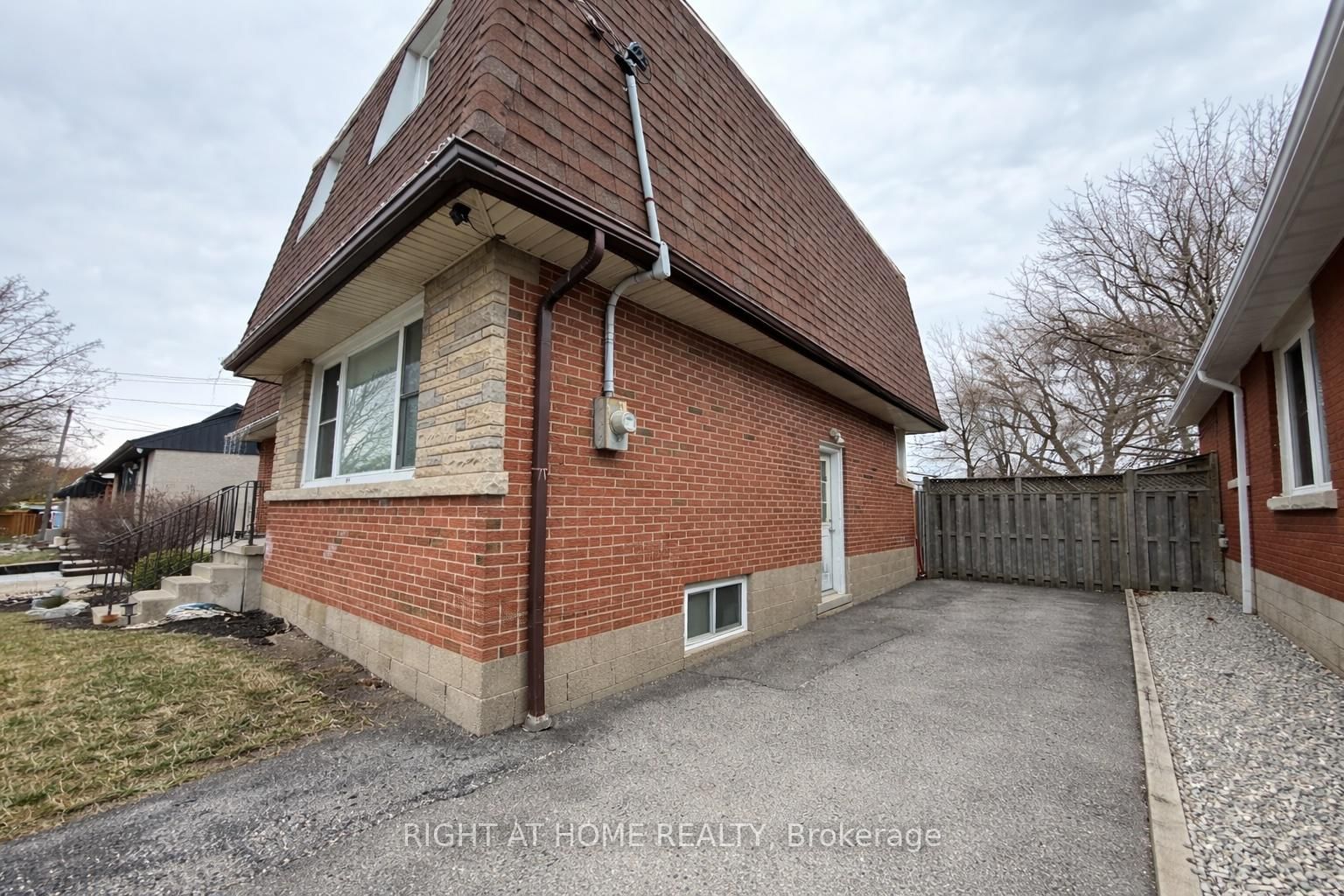 67 Brentwood Drive, Unit Lower - Photo 9