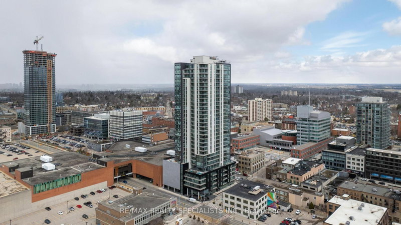 home for lease on 308-60 Charles St W Street