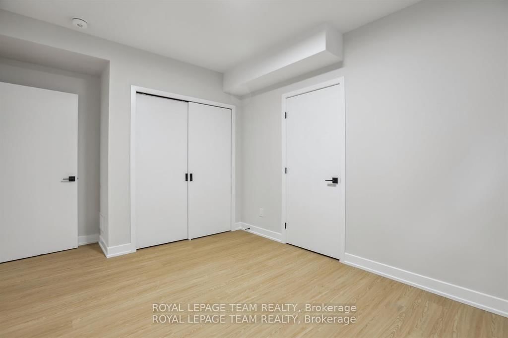 47 GROSVENOR Avenue, Unit 1 - Photo 10