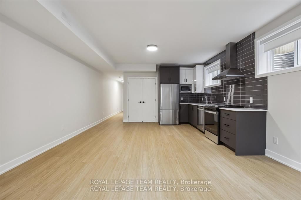 47 GROSVENOR Avenue, Unit 1