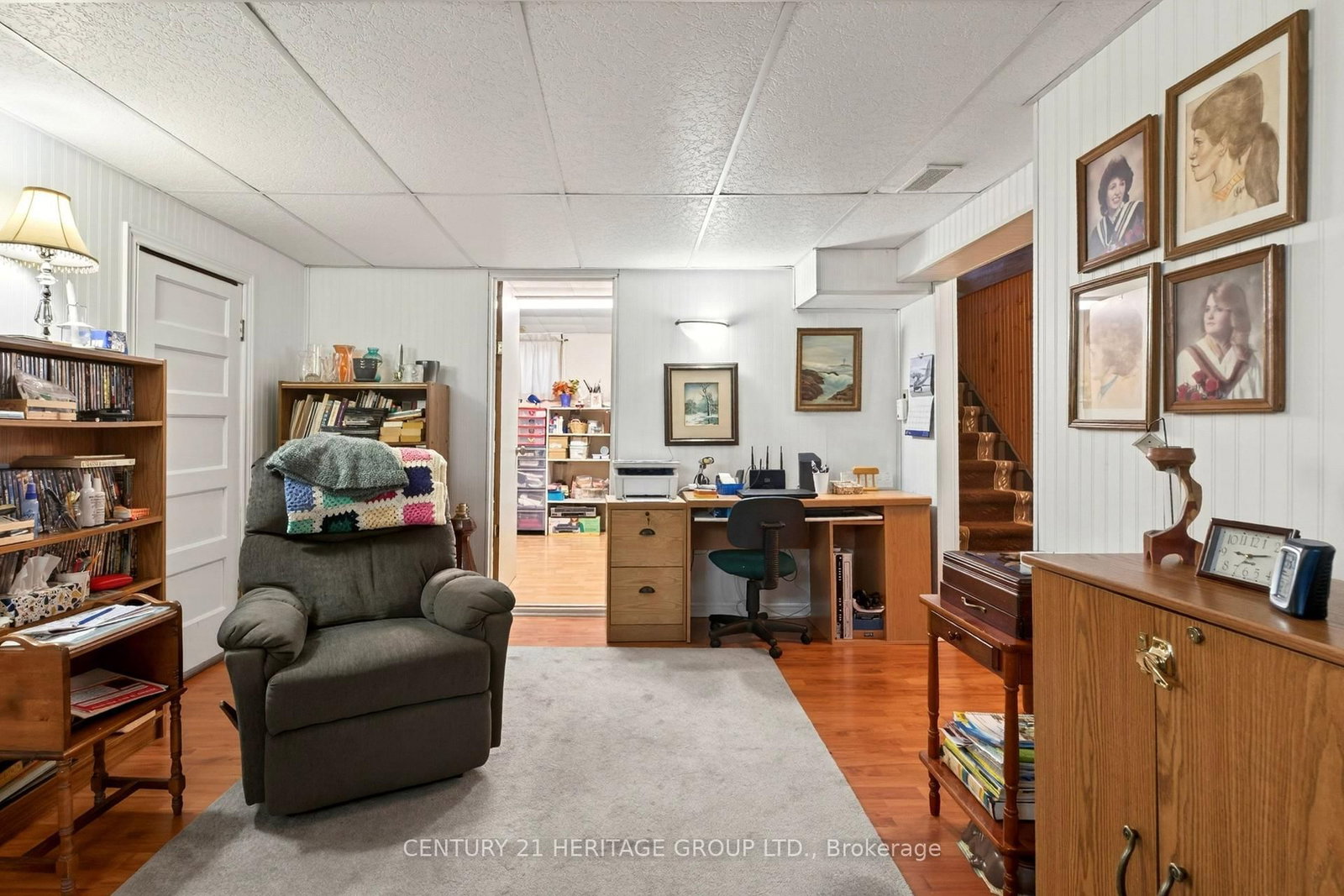 Detached House for sale at 944 Garth Street, Hamilton, Ontario, L9C 4L2 - Gilbert - MLS: X12940764