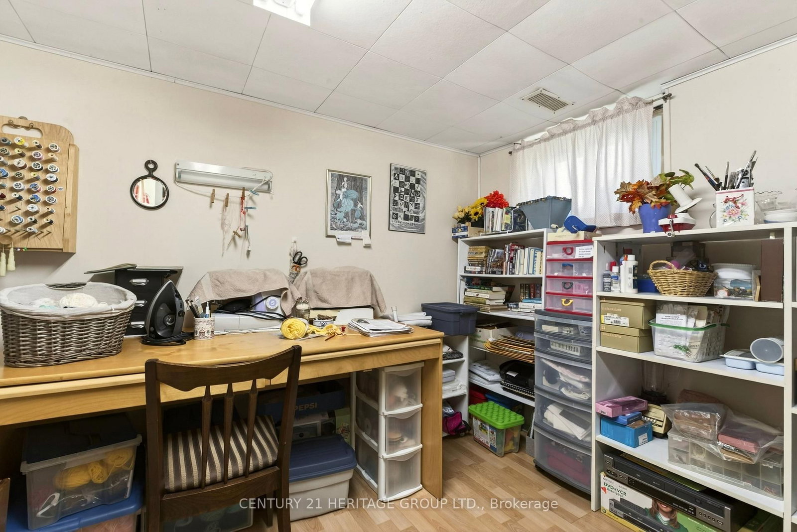 Detached House for sale at 944 Garth Street, Hamilton, Ontario, L9C 4L2 - Gilbert - MLS: X12940764