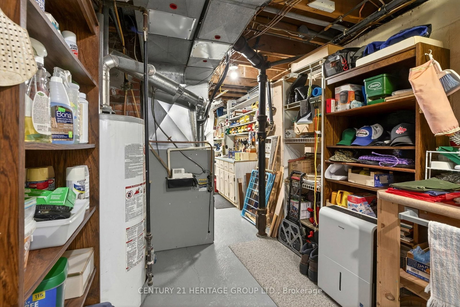 Detached House for sale at 944 Garth Street, Hamilton, Ontario, L9C 4L2 - Gilbert - MLS: X12940764