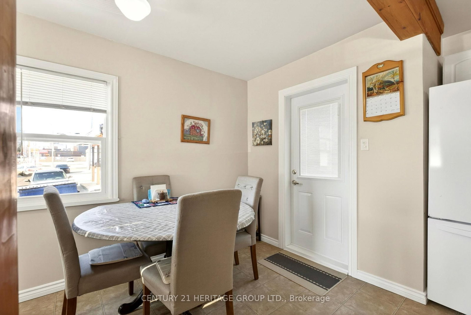 Detached House for sale at 944 Garth Street, Hamilton, Ontario, L9C 4L2 - Gilbert - MLS: X12940764