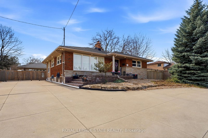 473 Mohawk Rd W, Hamilton, L9C 1X3 | Image 2