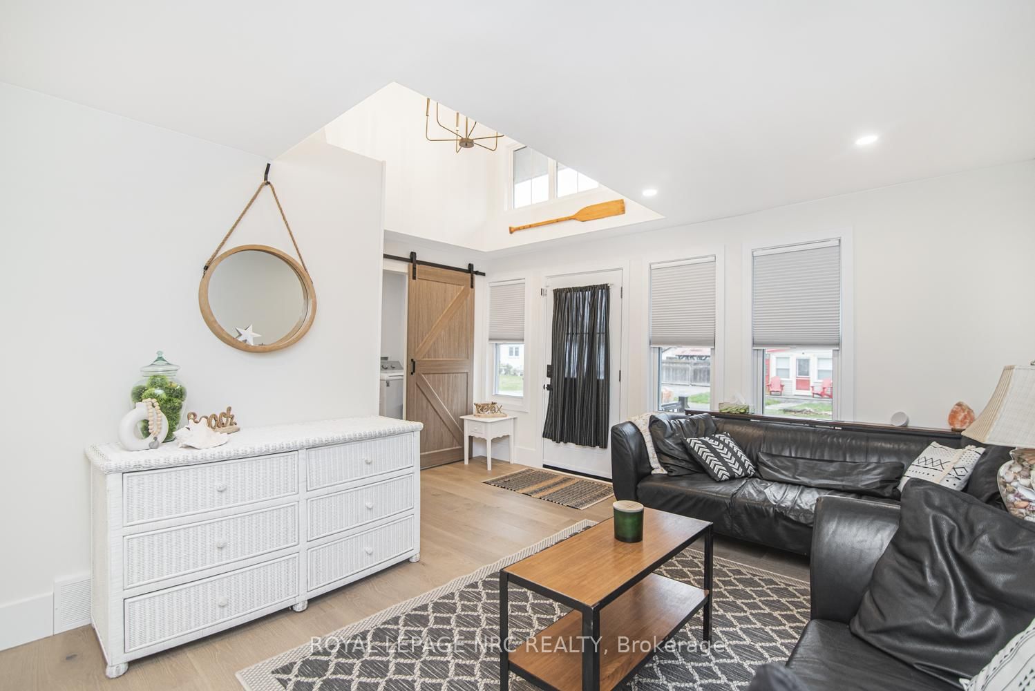 Detached House for sale at 385 WESTWOOD Avenue, Fort Erie, Ontario, L0S 1B0 - Crystal Beach - MLS: X12940826