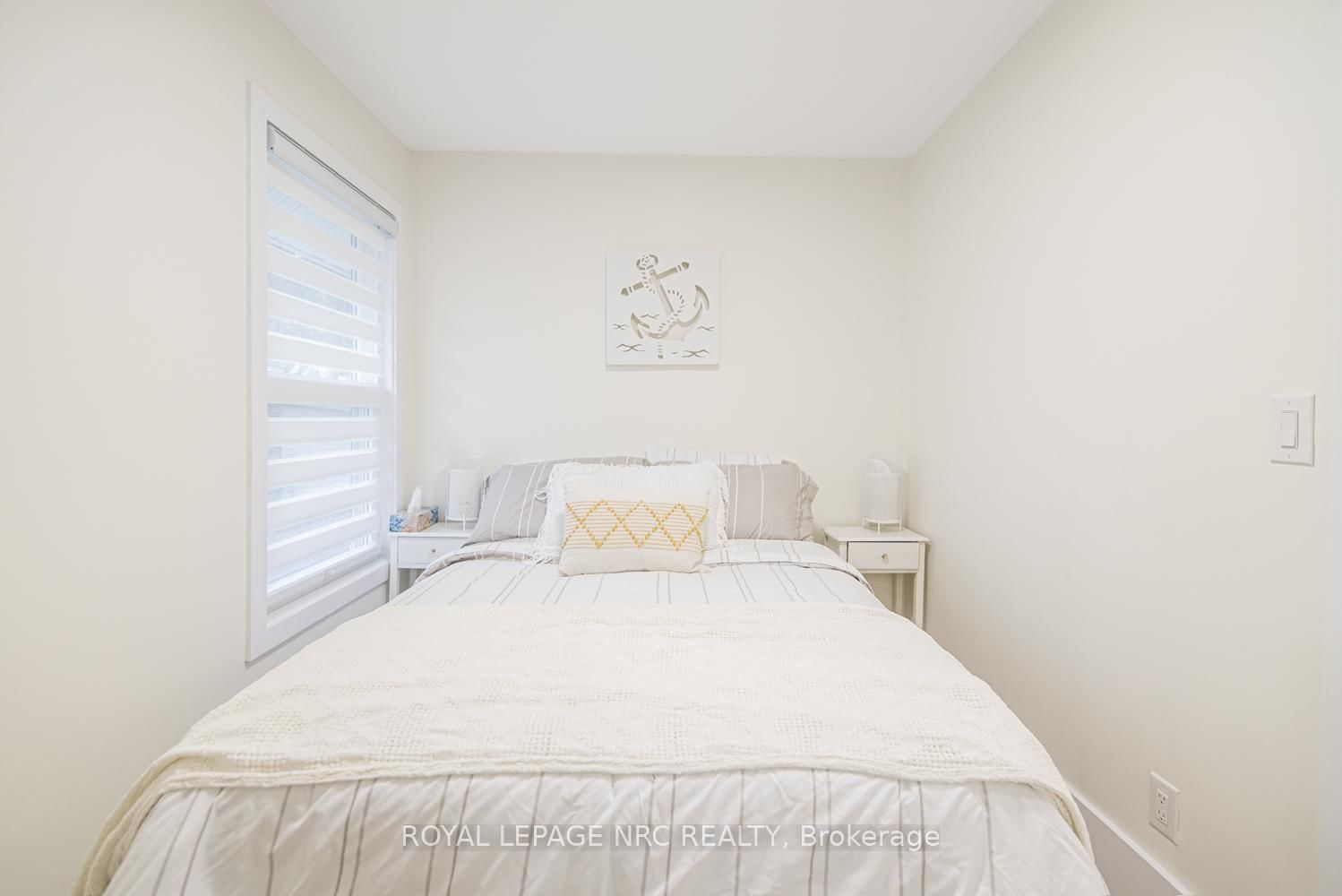 Detached House for sale at 385 WESTWOOD Avenue, Fort Erie, Ontario, L0S 1B0 - Crystal Beach - MLS: X12940826