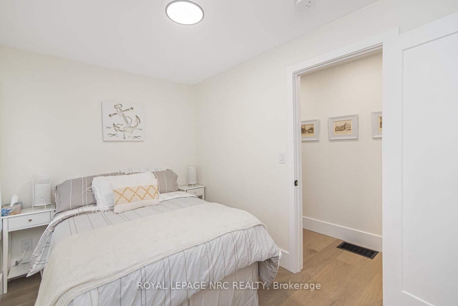 Detached House for sale at 385 WESTWOOD Avenue, Fort Erie, Ontario, L0S 1B0 - Crystal Beach - MLS: X12940826