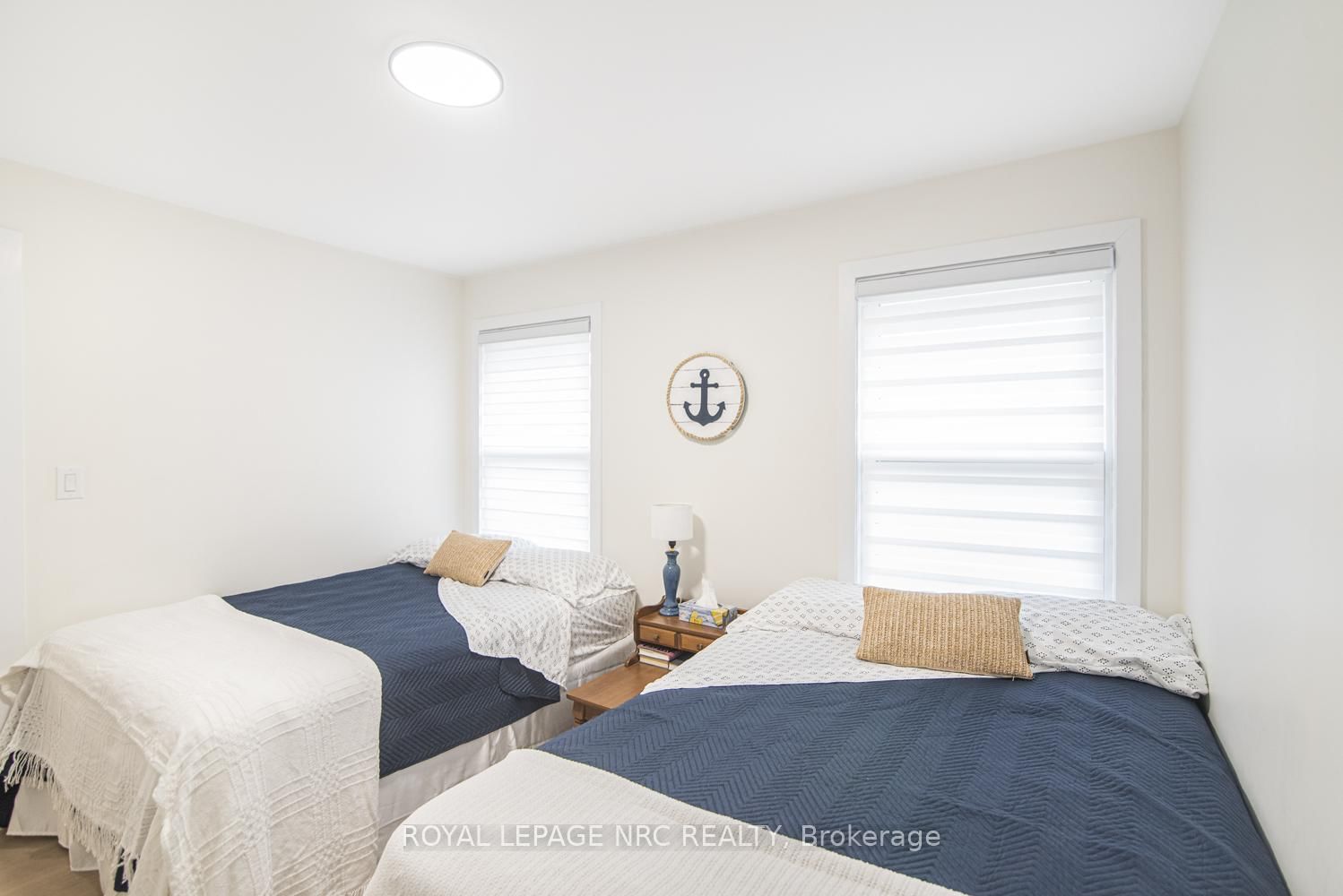 Detached House for sale at 385 WESTWOOD Avenue, Fort Erie, Ontario, L0S 1B0 - Crystal Beach - MLS: X12940826