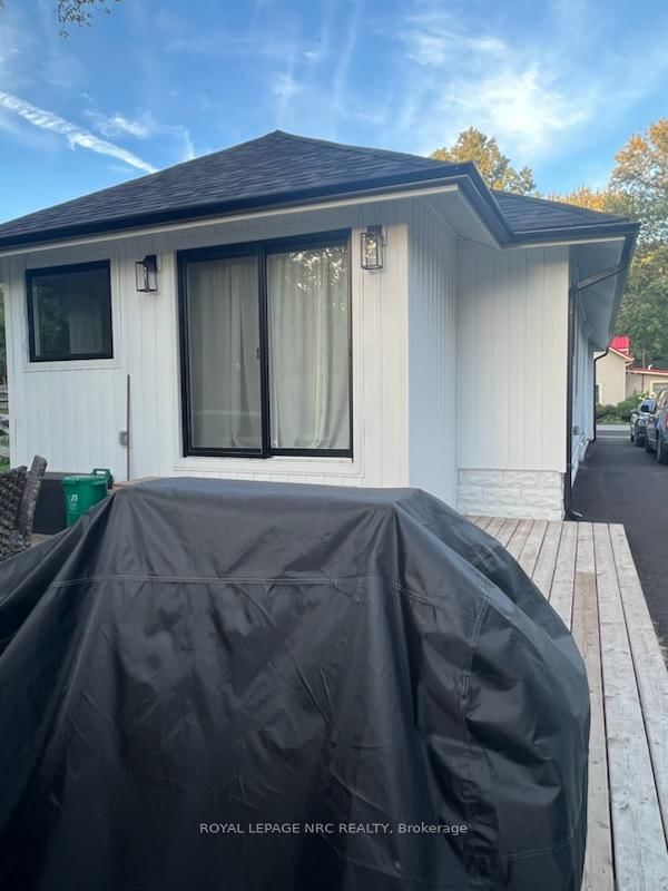 Detached House for sale at 385 WESTWOOD Avenue, Fort Erie, Ontario, L0S 1B0 - Crystal Beach - MLS: X12940826