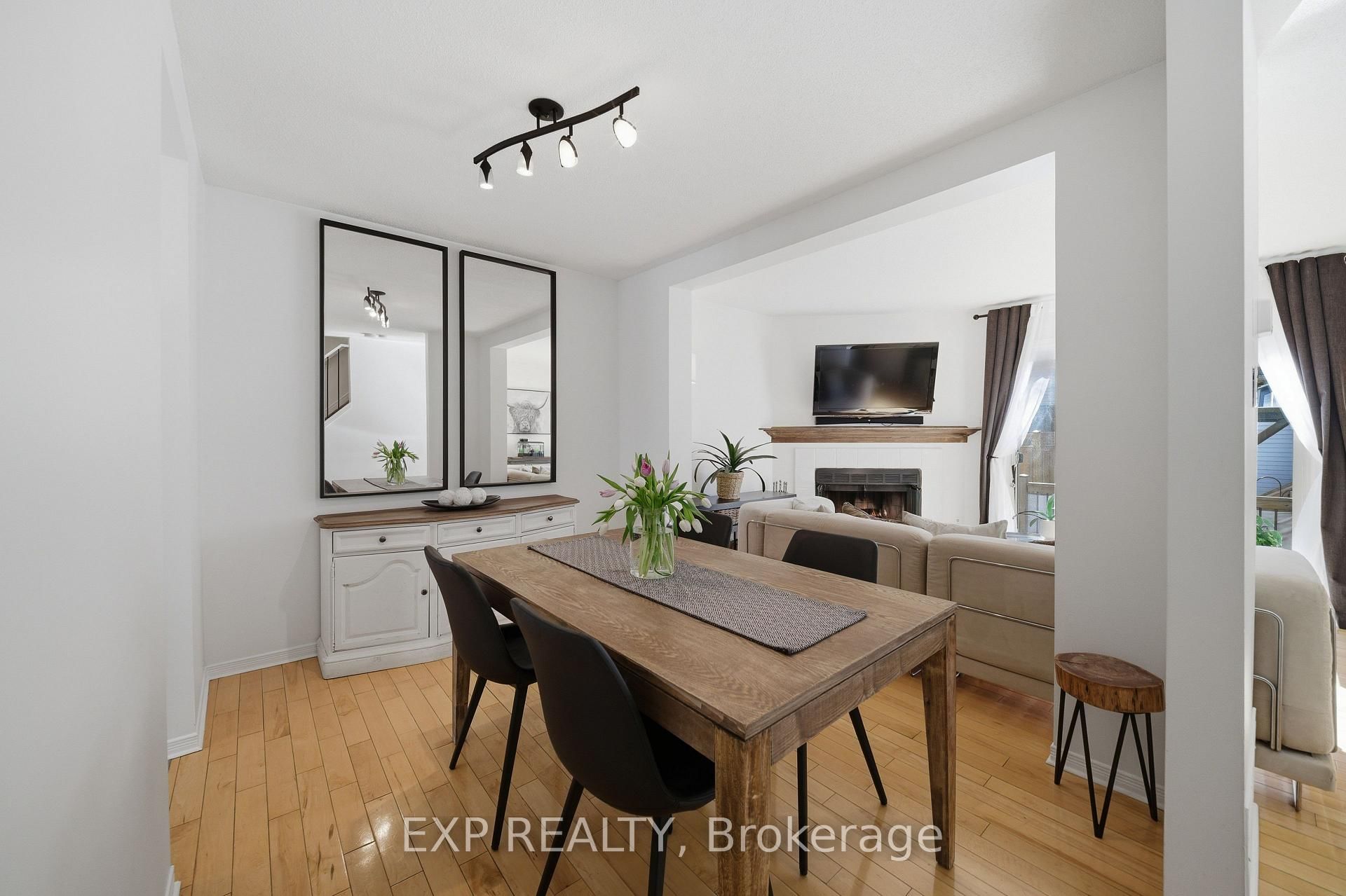 1832 LORANGER Court
