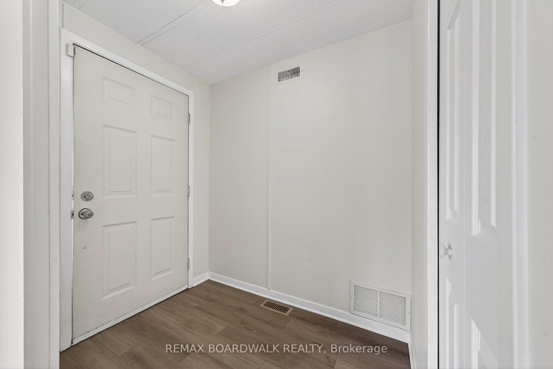 10 Fringewood Dr, Stittsville, K2S 1T1 | Image 3