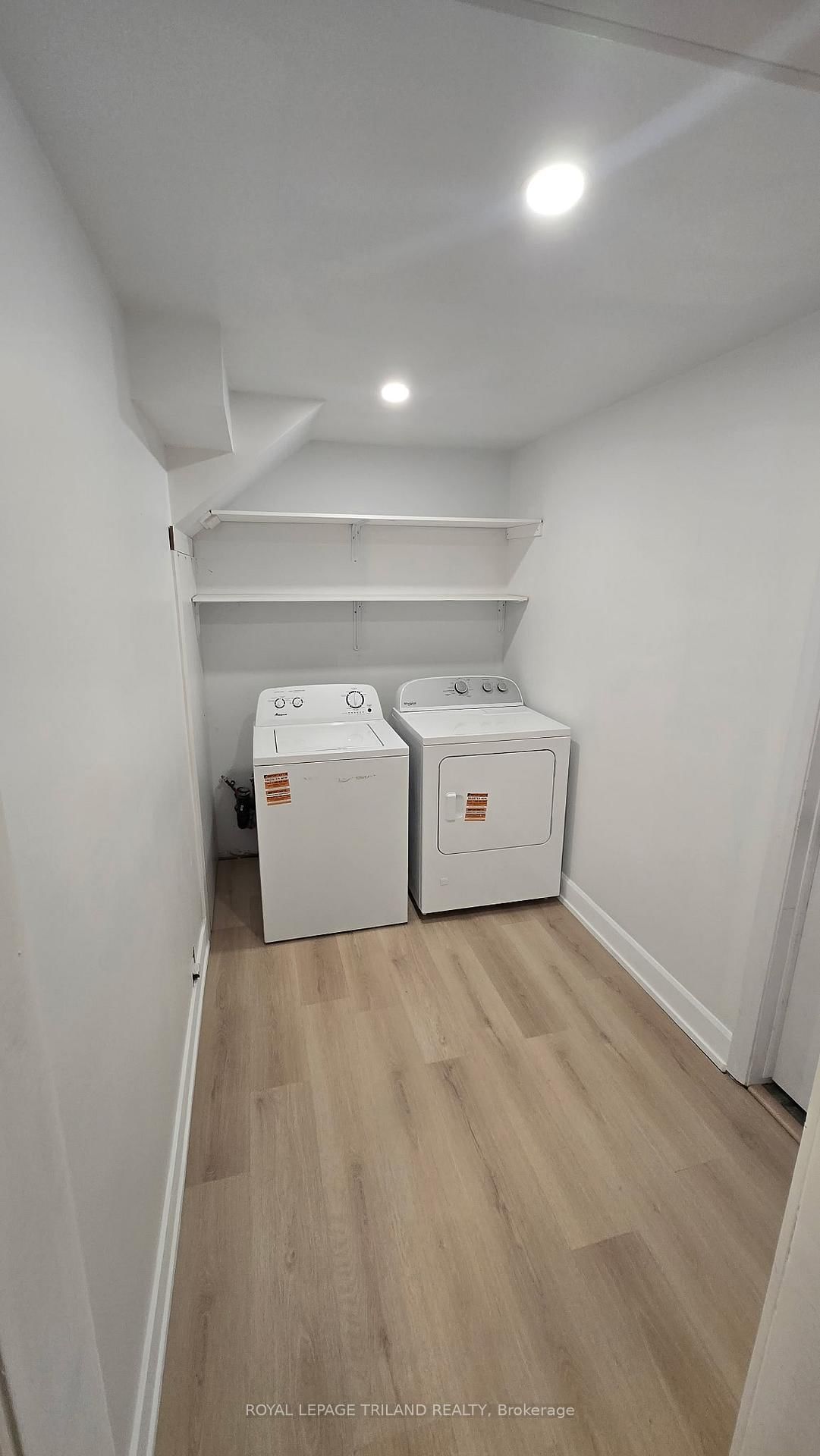 527 HALE Street, Unit LOWER - Photo 3