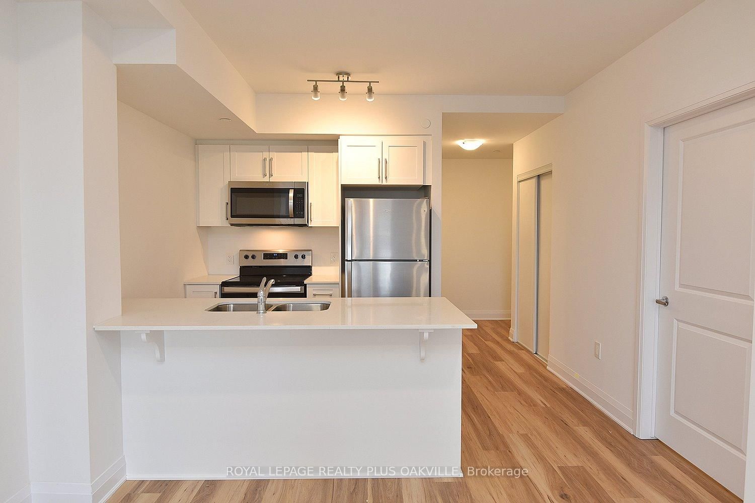 1936 Rymal Road, Unit 211 - Photo 15