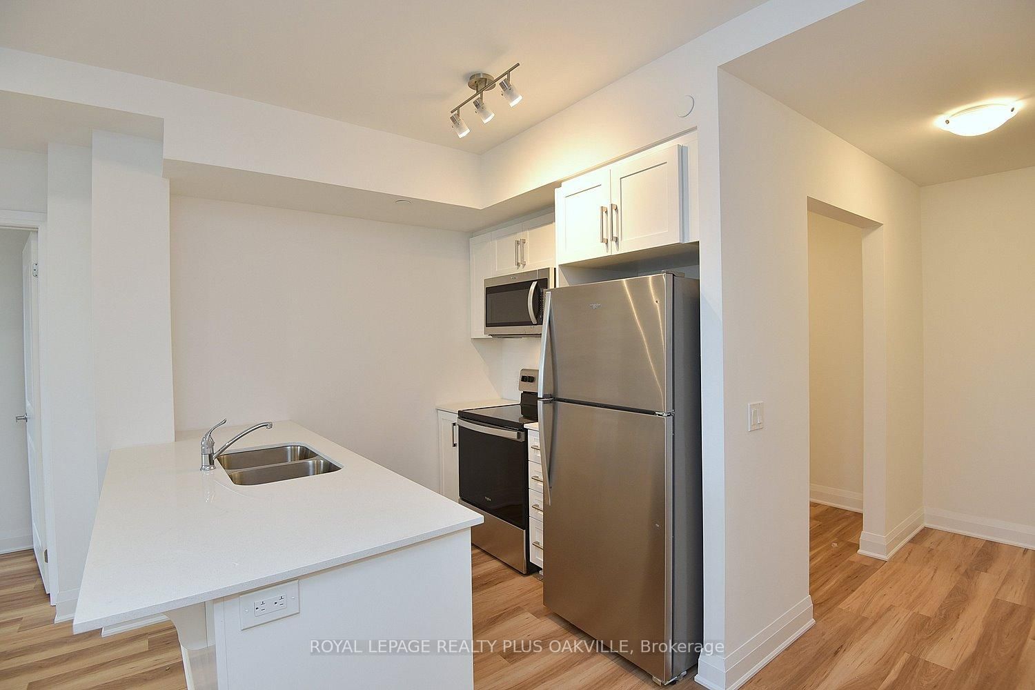 1936 Rymal Road, Unit 211 - Photo 18