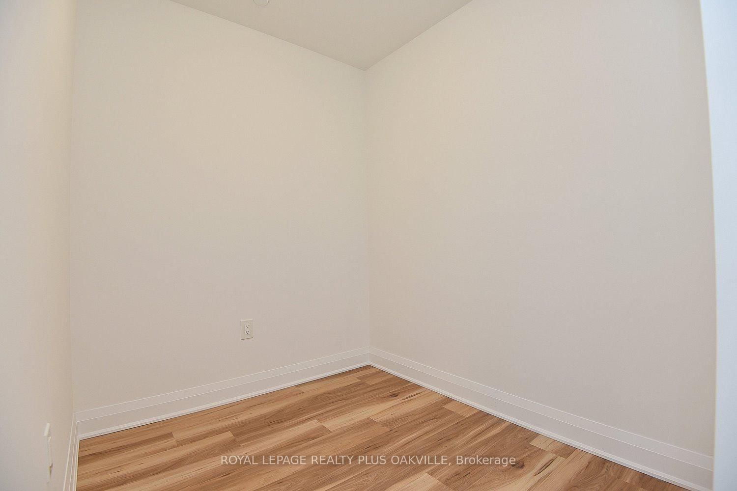 1936 Rymal Road, Unit 211 - Photo 20