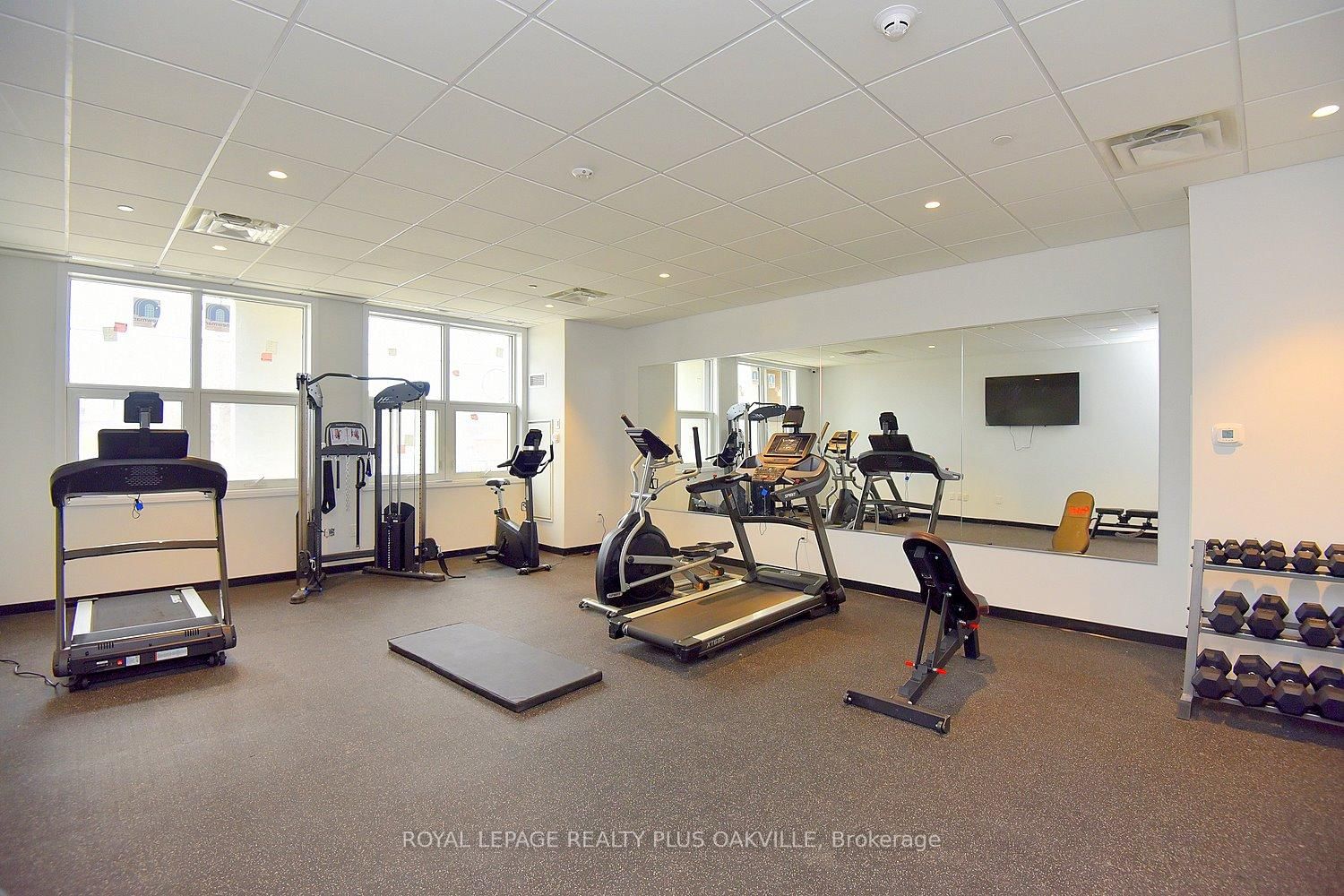 1936 Rymal Road, Unit 211 - Photo 38