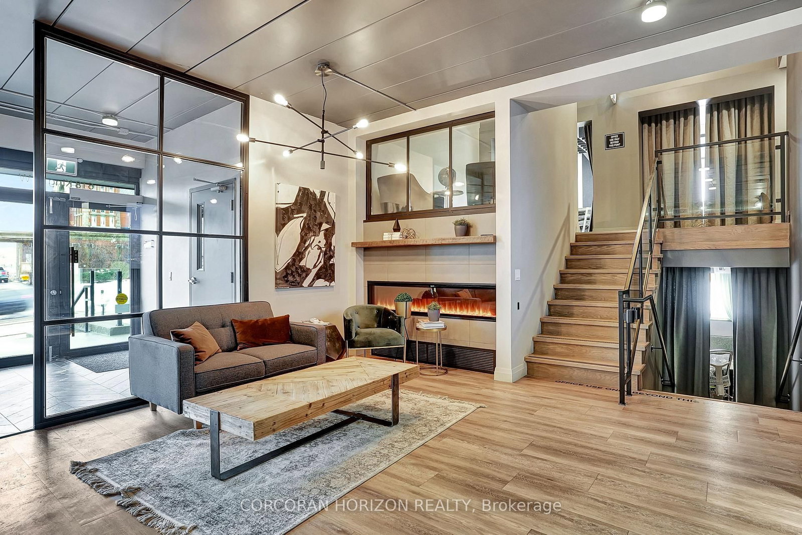 618 King Street W - Photo 8