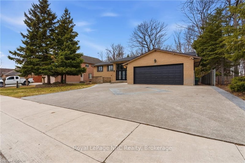 833 Brigadoon Dr, Hamilton, L9C 7P2 | Image 3