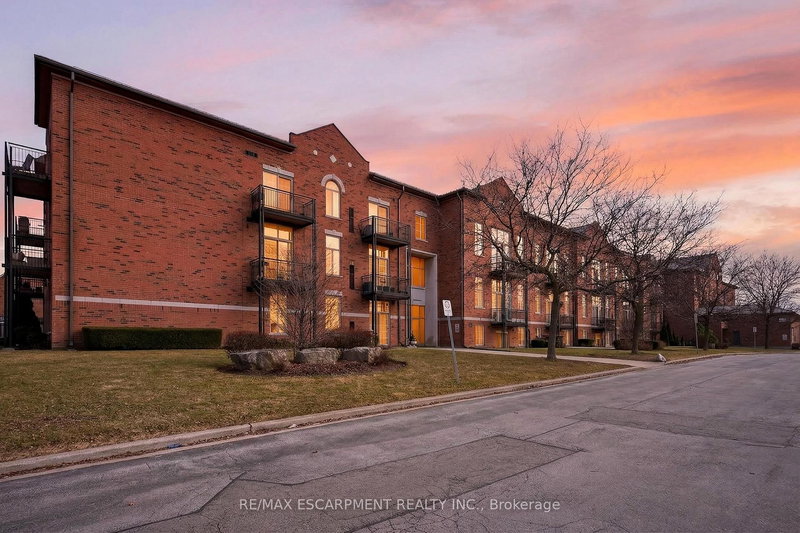320 - 262 Dundas St E, Hamilton, L8B 1A9 | Image 3