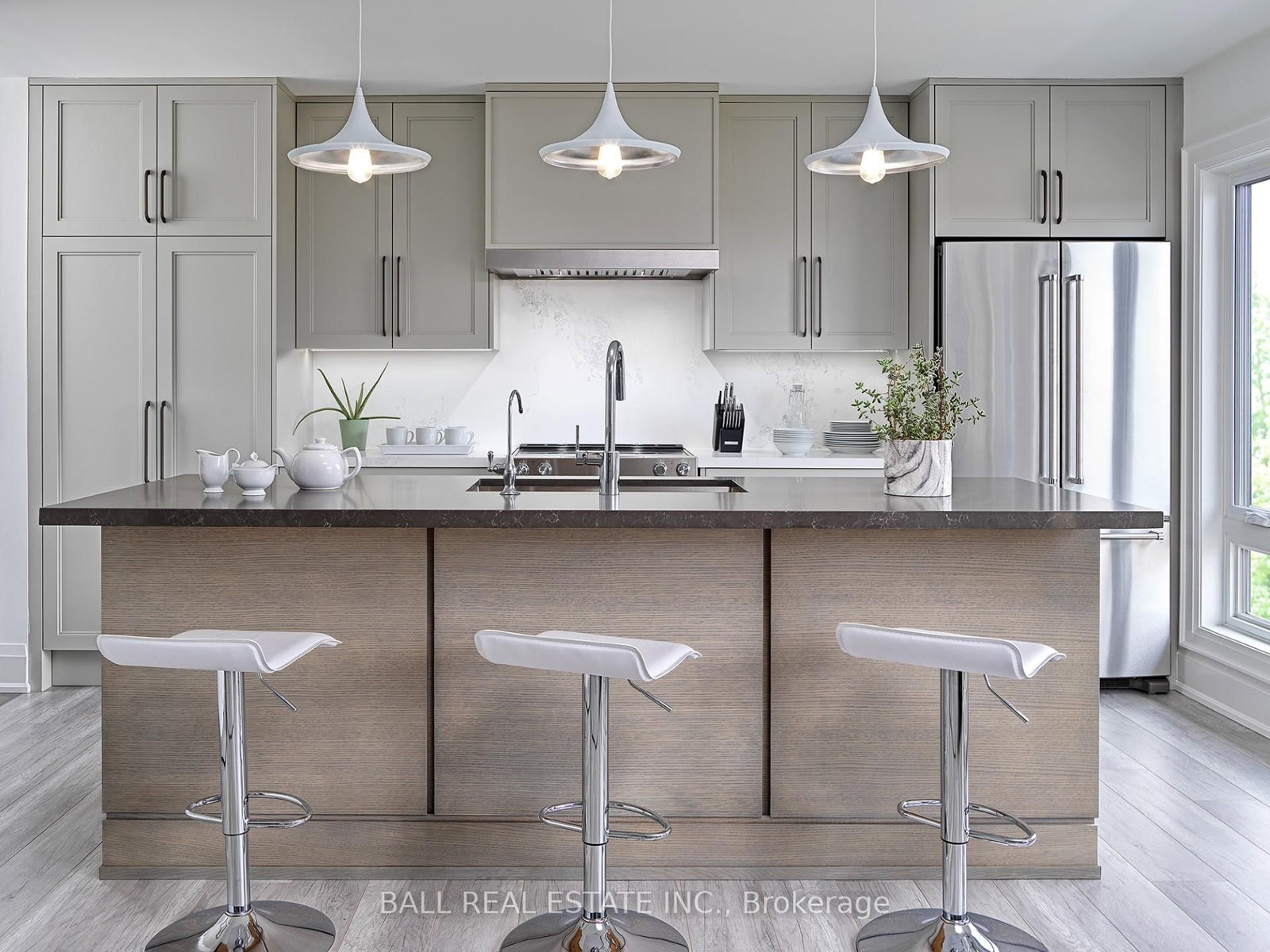 38 Hemlock Crescent - Photo 2